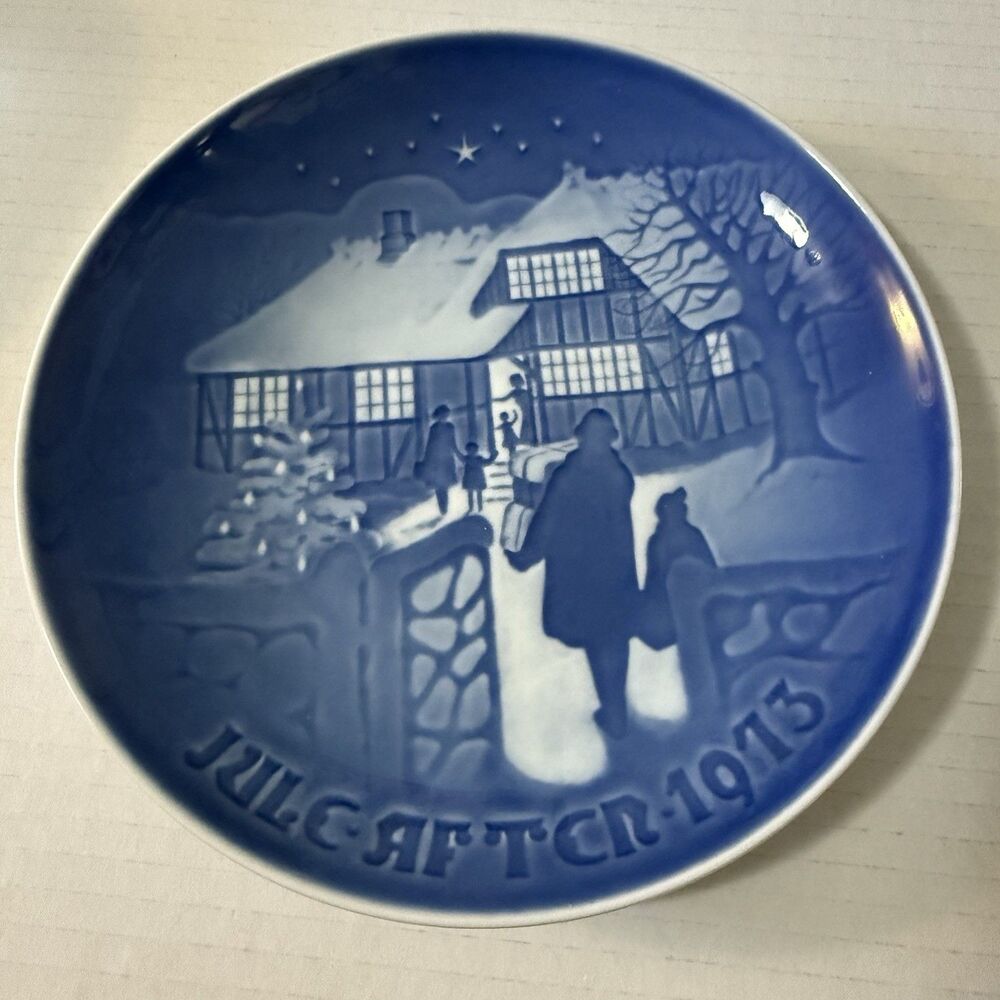 Vintage 1973 Bing & Grondahl Copenhagen Porcelain Country Christmas Plate